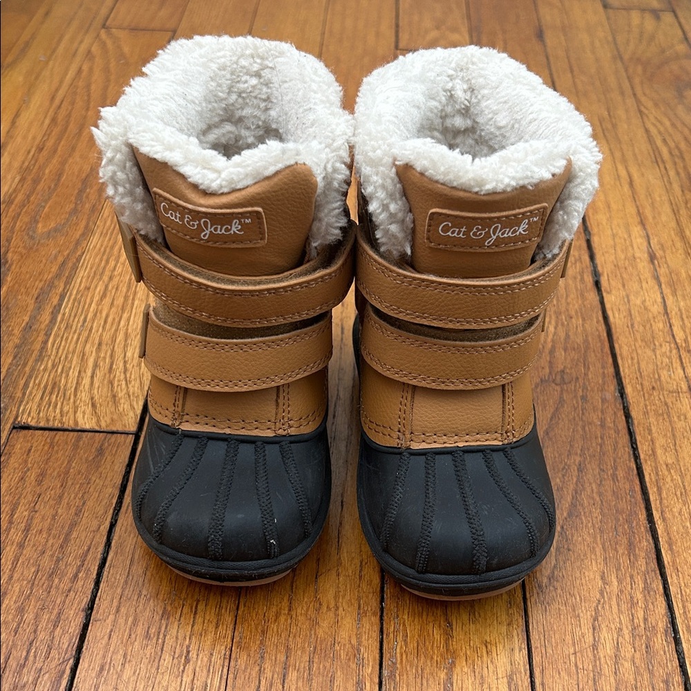 Cat & Jack Toddler Snow Boots (Size 7)